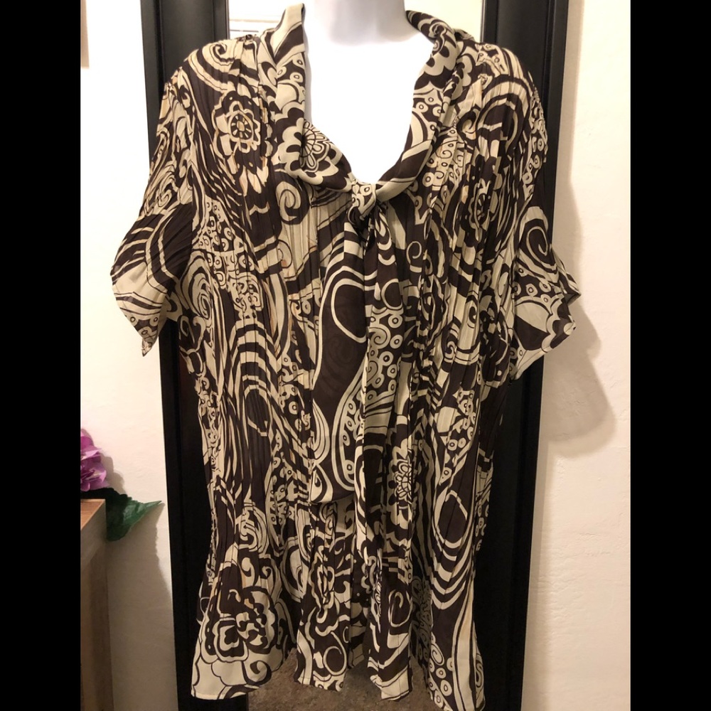 Lane Bryant Blouse button down w/ tie.